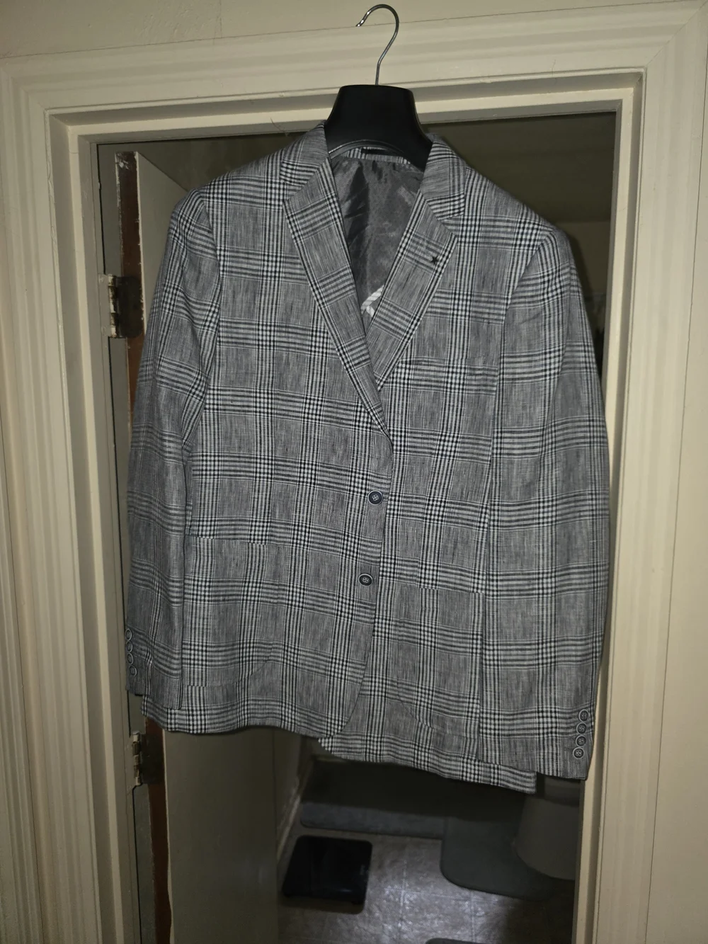 Men's Gray Plaid Two-Button Blazer